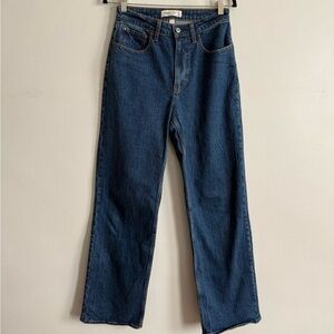 Abercrombie & Fitch Curve Love 90s Relaxed Jeans Size 27L High Rise Straight